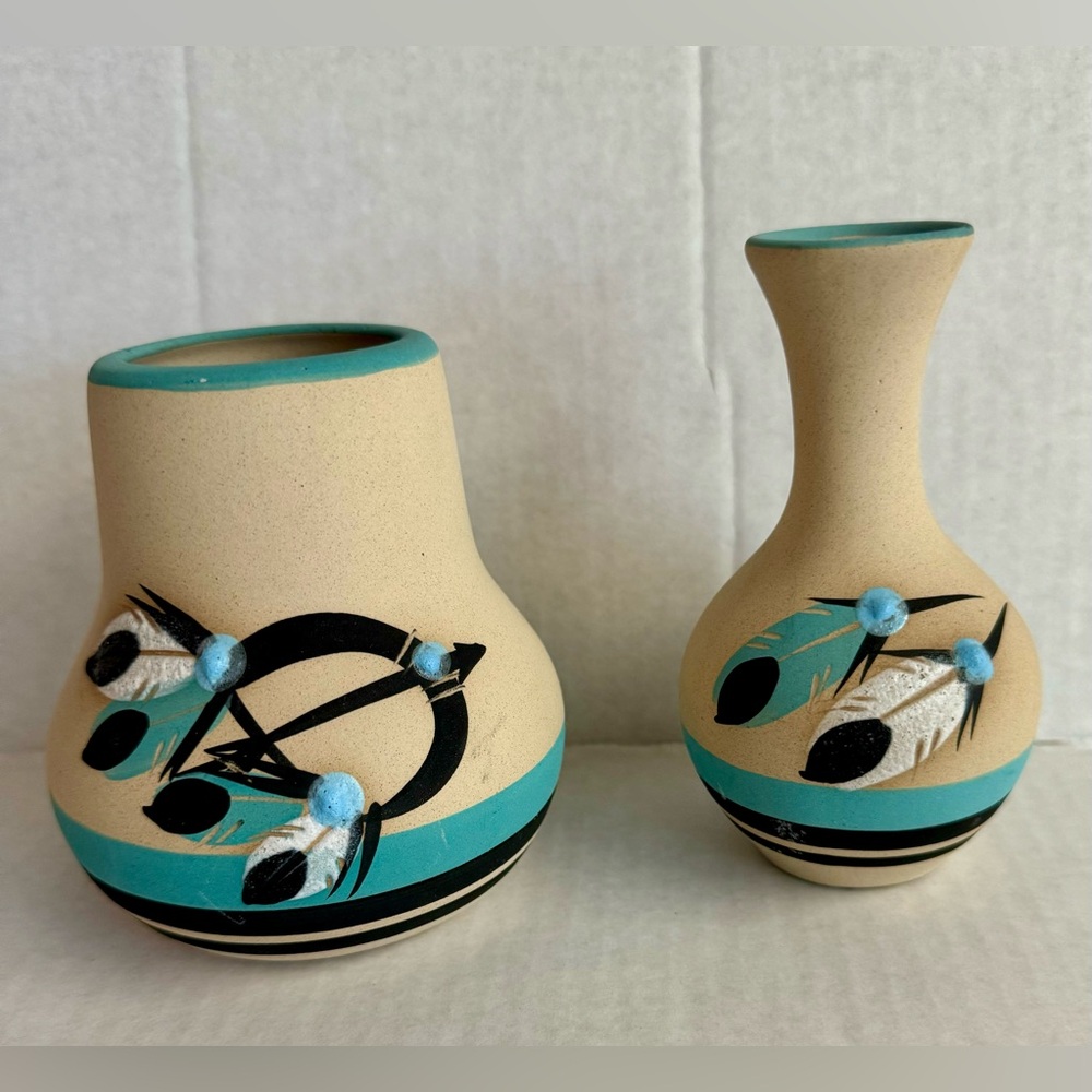 2PC Vtg Betty Selby hand painted Native American Southwestern vases.